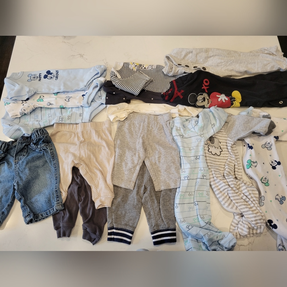 Newborn / 0 Months Boy Clothing Lot